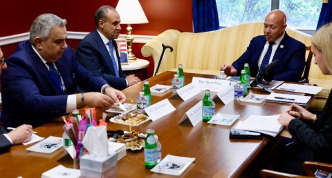 وزير الخارجية يلتقي رئيس لجنة الشئون الخارجية بمجلس النواب الأمريكي