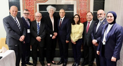 وزير الخارجية يلتقي مع نائب رئيس البنك الدولي للبنية التحتية