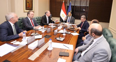 وزير الاتصالات يبحث مع شركة HMD التوسع في تصنيع وتصدير هواتف نوكيا من مصر