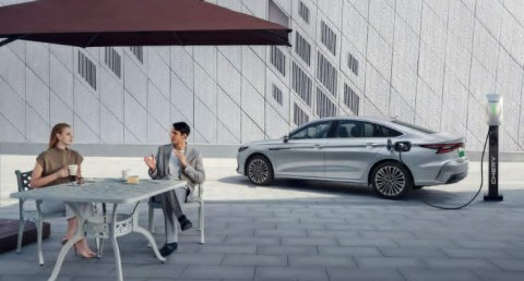 شيري تطلق تجربة قيادة عالمية غير مسبوقة في تشنجده وتكشف عن رؤيتها المتكاملة لتنقّل العائلة