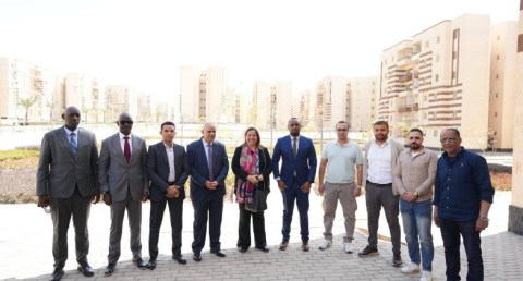 وزير البنية التحتية في رواندا يعرب عن تطلعه لنقل التجربة المصرية في توفير السكن لمنخفضي الدخل إلى بلاده