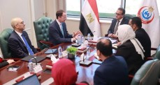 وزير الصحة وفايزر يبحثان توسيع التعاون لعلاج الأورام والهيموفيليا وتوطين اللقاحات