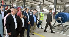 رئيس الوزراء يفتتح مصنع شركة "إتش كي دينج تشانج شينج" للصناعات النسيجية باستثمارات 6 ملايين دولار