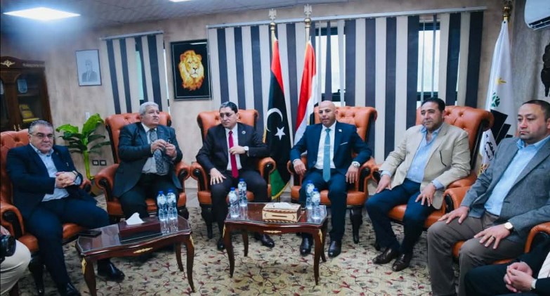  مجمع عمال مصريستقبل وزير العمل والتأهيل الليبي لتنفيذ المرحلة الثانية للتدريب المشترك