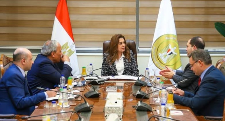  الدكتورة منال عوض