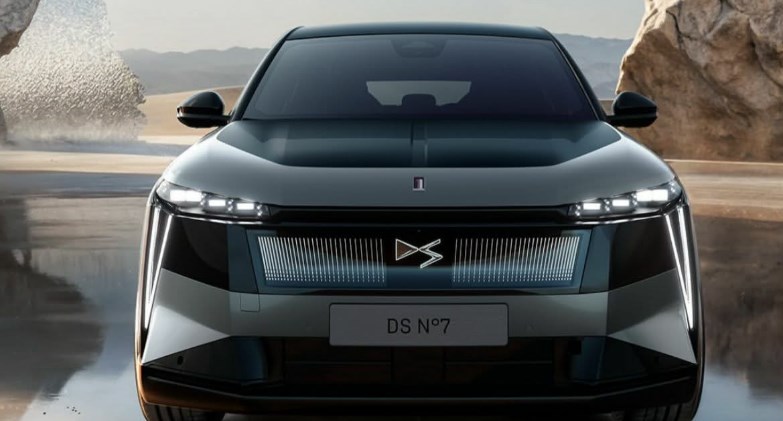 DS N°7 .. سيارة SUV من الدرجة الأولى