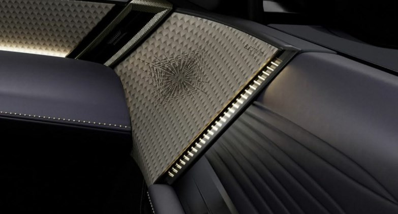 DS N°7 .. سيارة SUV من الدرجة الأولى