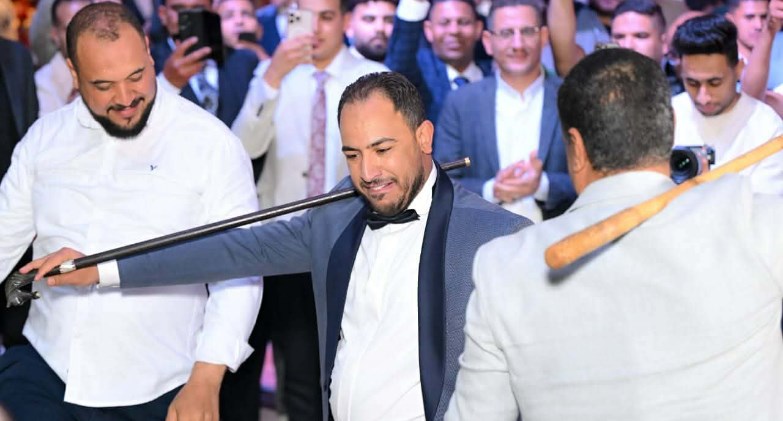 وصلة تحطيب للجخ مع صديقه الدهشوري