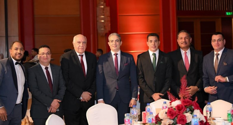 وصلة تحطيب للجخ مع صديقه الدهشوري