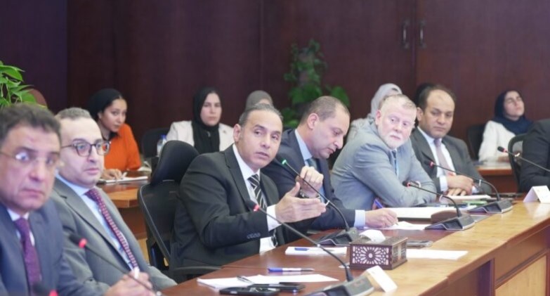 الدكتور إسلام عزام