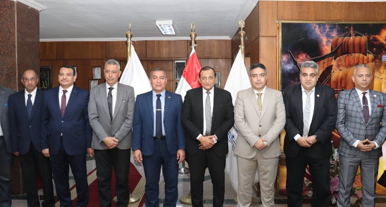 الهيئة العامة لموانئ البحر الأحمر وهيئة قناة السويس (شركة التمساح لبناء السفن)