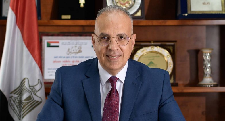 سويلم يتابع جهود هيئة المساحة في حصر وميكنة أراضي الدولة بمحافظة دمياط