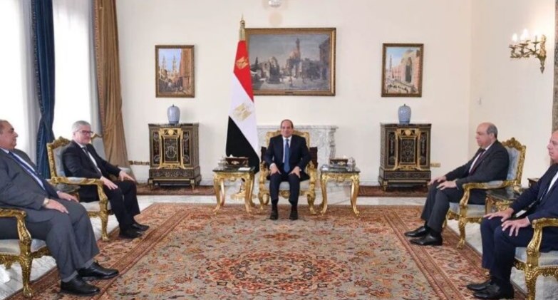 الرئيس السيسي : مصر تنفذ خطة متكاملة لتحديث منظومة الطيران المدني