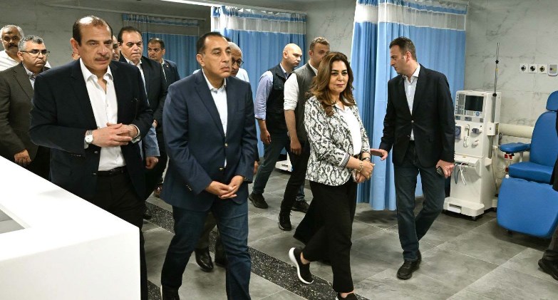 رئيس الوزراء يتفقد مبني الغسيل الكلوي الجديد بمستشفى العريش العام