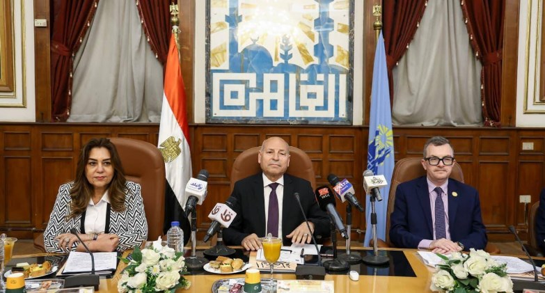 وزيرا التنمية المحلية والبيئة والتخطيط والتنمية الاقتصادية ومحافظ القاهرة يشهدون فعاليات مؤتمر التعريف بالمبادرة الوطنية للمشروعات الخضراء الذكية