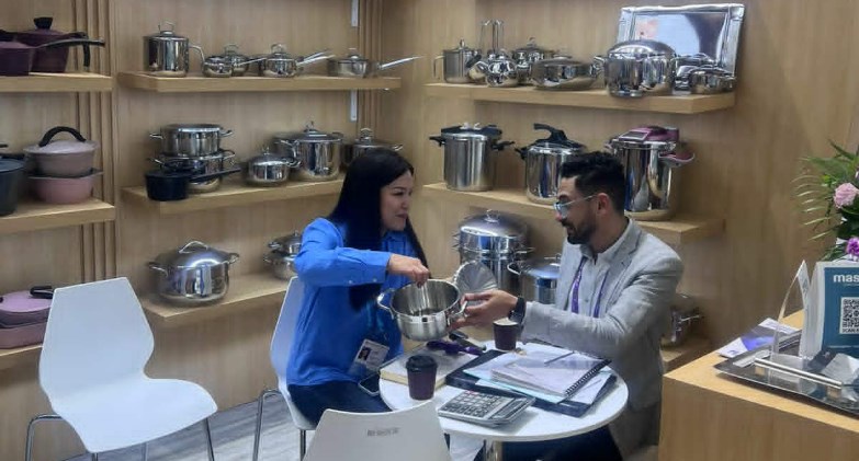 زينوكس الزنوكي و"ماستر الزنوكي" تشاركان في معرض كانتون الدولي بالصين