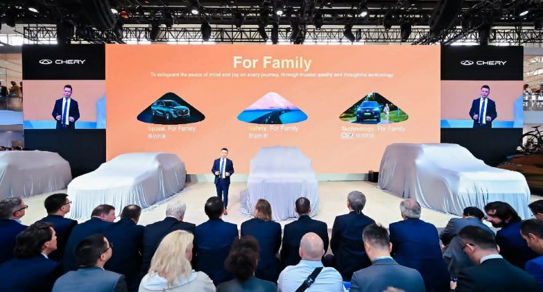 شيري تطلق رؤيتها العالمية الجديدة 