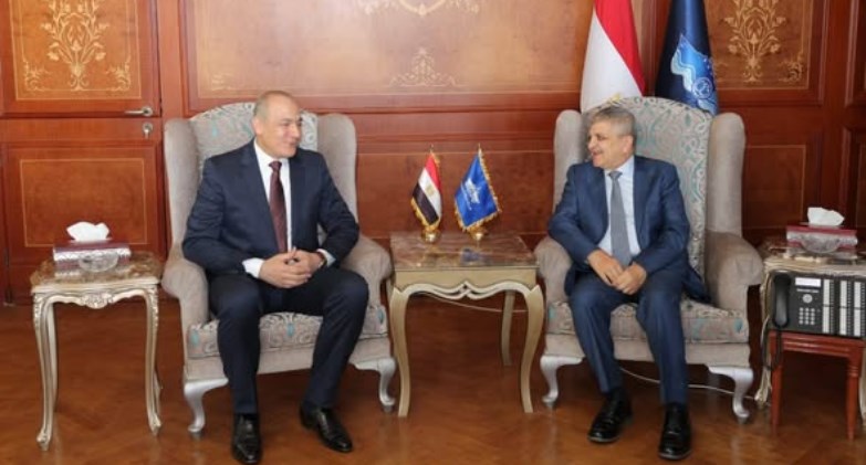 هيئتا قناة السويس وتعليم الكبار توقعان بروتوكول تعاون لتنظيم برامج محو الأمية