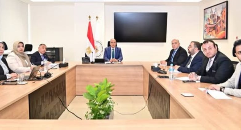 وزير الموارد المائية والري