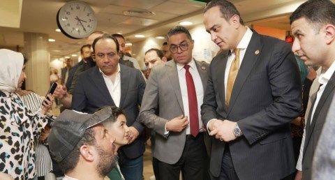  السبكي يتفقد جودة الخدمات الطبية المقدمة للمواطنين بالإسماعيلية
