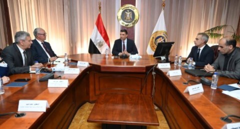وزير الصناعة لقاءً موسعاً مع الدكتور جمال الليثي
