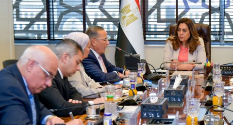 وزيرة التنمية المحلية والبيئة تبحث فرص الاستثمار المستدام بمدينة شرم الشيخ مع رئيس الاتحاد المصري للغرف السياحية