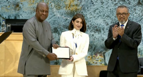منظمة الصحة العالمية تكرّم الدكتورة هبة السويدي بجائزة المدير العام