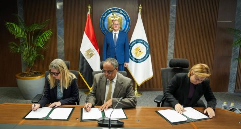 وزير البترول والثروة المعدنية يشهد توقيع اتفاقية جديدة للتوسع في البحث والإنتاج بمنطقة بدرالدين بالصحراء الغربية