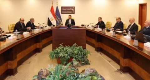  وزير الاتصالات مع شعبةالاقتصاد الرقمي