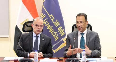 وزيرا الاتصالات والاستثمار يشهدان توقيع بروتوكول تعاون بين "ايتيدا" وصندوق تنمية الصادرات 