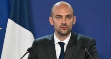 وزير خارجية فرنسا: لا رفع للعقوبات على إيران طالما ظل مضيق هرمز مغلقاً  
