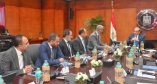 وزير الاستثمار والتجارة الخارجية يبحث مع قيادات ڤودافون تسريع التحول الرقمي