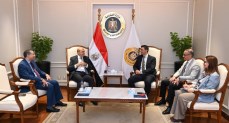 وزير الصناعة يبحث مع رئيس غرفة التجارة والصناعة الفرنسية في مصر