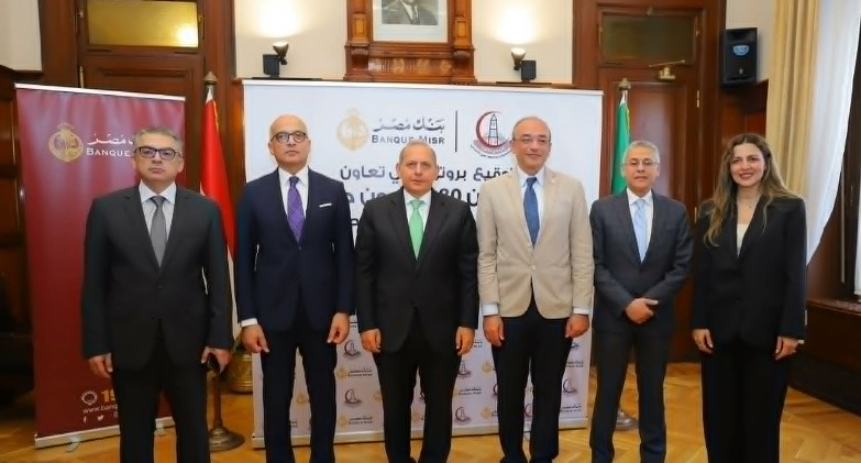 بنك مصر يستكمل دعمه لمستشفيات جامعة عين شمس بنحو 181 مليون جنيه لتطوير مبنى الأورام ووحدة زرع النخاع