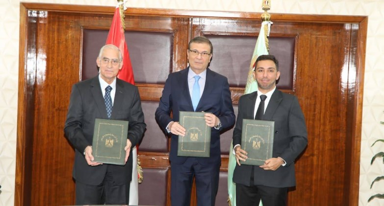 وزير الزراعة يوقع بروتوكولا للتحسين الوراثي وتكويد الماشية بالتعاون مع الخدمة الوطنية والقطاع الخاص 