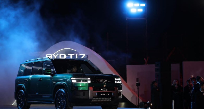 YD تطلق Ti7 الجديدة في مصر بتقنية هجينة ذكية تجمع بين أداء قوي وخيارين من القوة 275 و485 حصان
