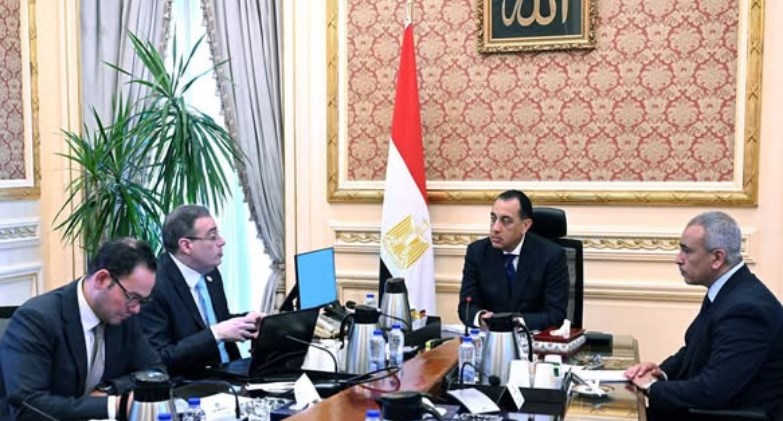 رئيس الوزراء يتابع مع رئيس جهاز التنظيم والإدارة ملف الإصلاح الإداري