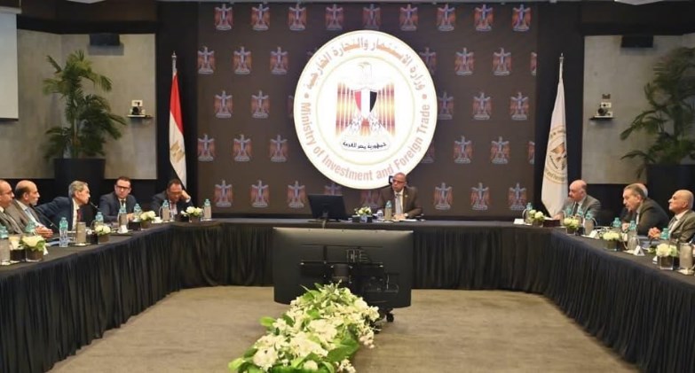  وزير الاستثمار يعقد اجتماعًا مع الاتحاد العام للغرف التجارية 