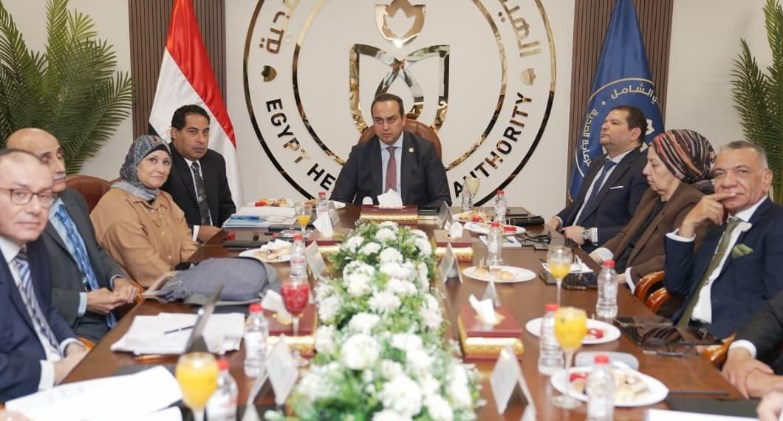 تجديد الثقة في الدكتور أمير التلواني مديرًا تنفيذيًا للهيئة العامة للرعاية الصحية لمدة عام
