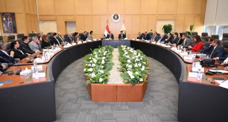 مائدة مستديرة للشركات البريطانية الصناعية