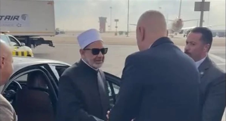 شيخ الأزهر يغادر إلى العاصمة السعودية الرياضَ