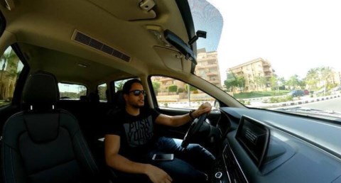 اختبار قيادة السيارة جلوري 330