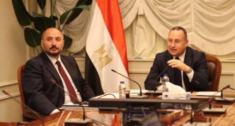 الدكتور عبدالعزيز قنصوة