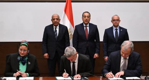  توقيع اتفاقيتي الاستثمار والتشغيل