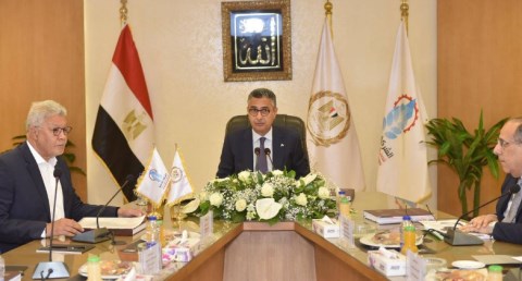 وزير التموين يترأس اجتماع الجمعية العامة للشركة القابضة للصناعات الغذائية