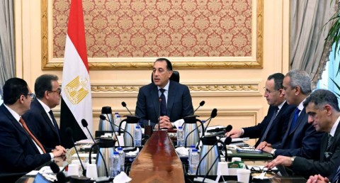 رئيس الوزراء يتابع مستجدات الموقف التنفيذي لمستشفى 500500