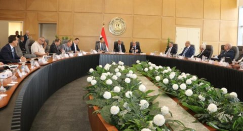 وزراء "الكهرباء والاتصالات والاستثمار" 