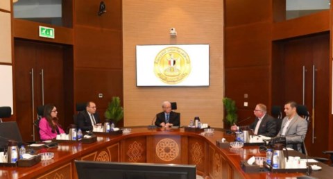 اجتماع تطوير صناعة الغزل والنسيج