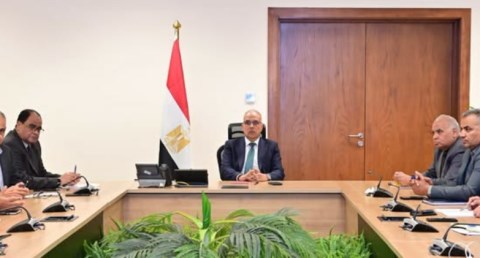 اجتماع وزير الموارد المائية والري