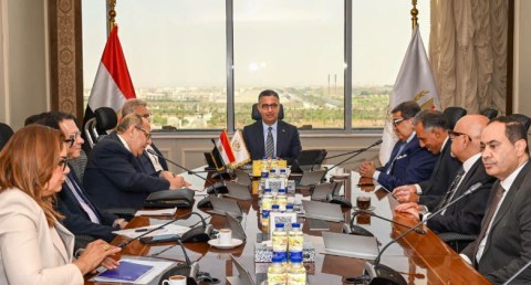 الدكتور شريف فاروق وزير التموين والتجارة الداخلية يبحث مع شركة إي فاينانس (E-Finance) التعاون في تنفيذ مشروع “كاري أون (CARRY ON)